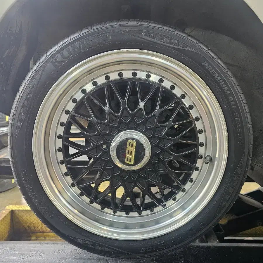 16인치 bbs rs 블랙림폴리쉬