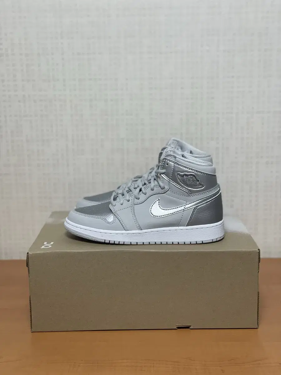 [NIKE] 에어조던1 CO.JP 실버 GS 5.5Y