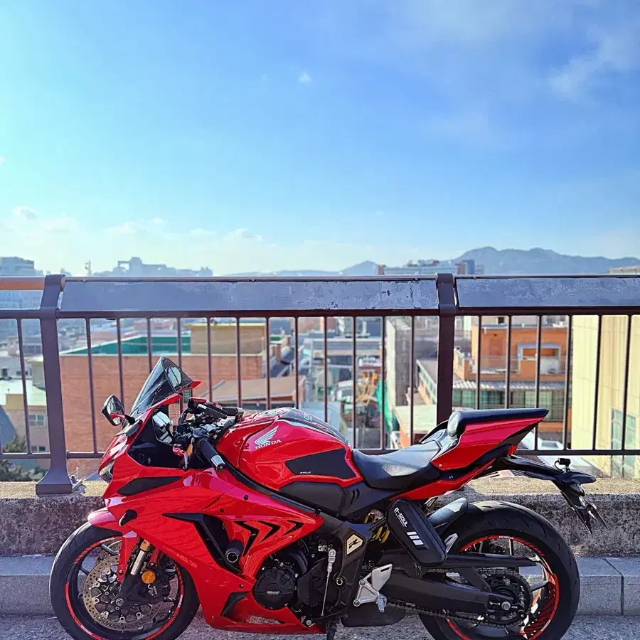 CBR650R 20년식 판매 또는 대차 합니다!