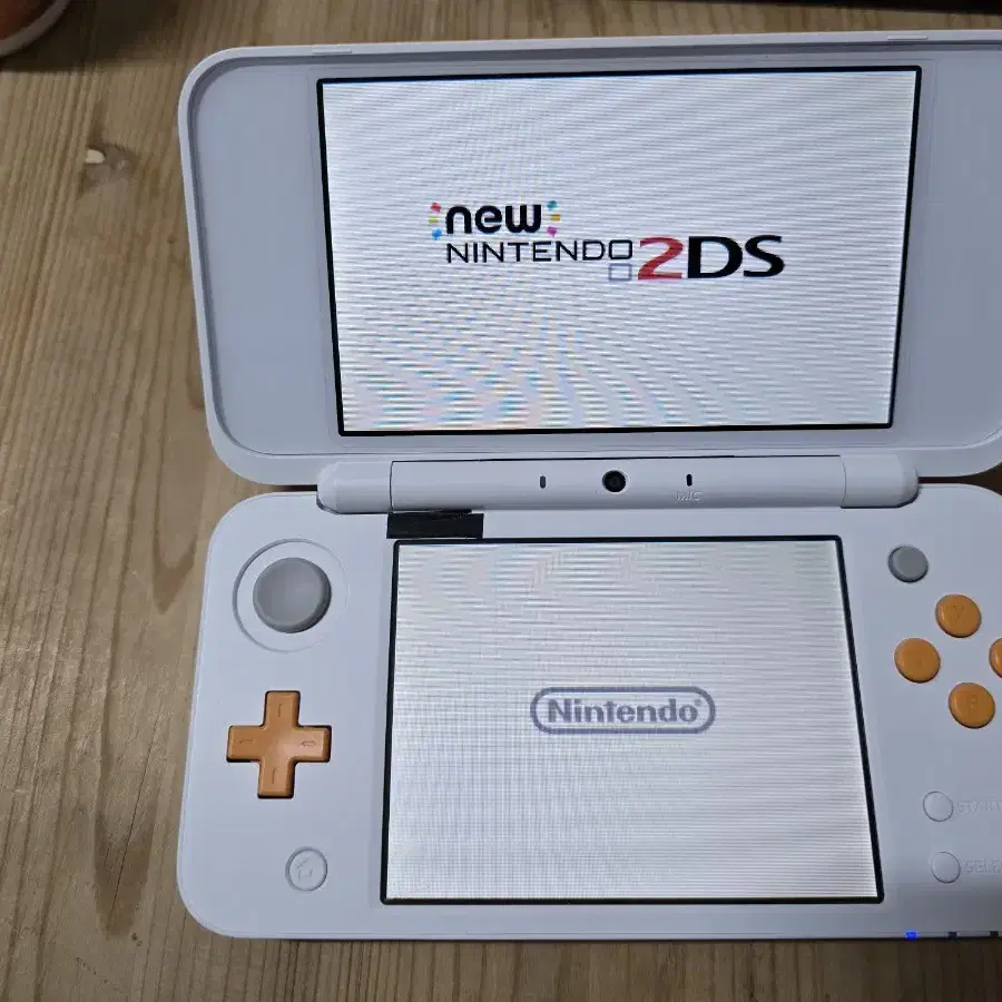 닌텐도 NEW 2DSXL