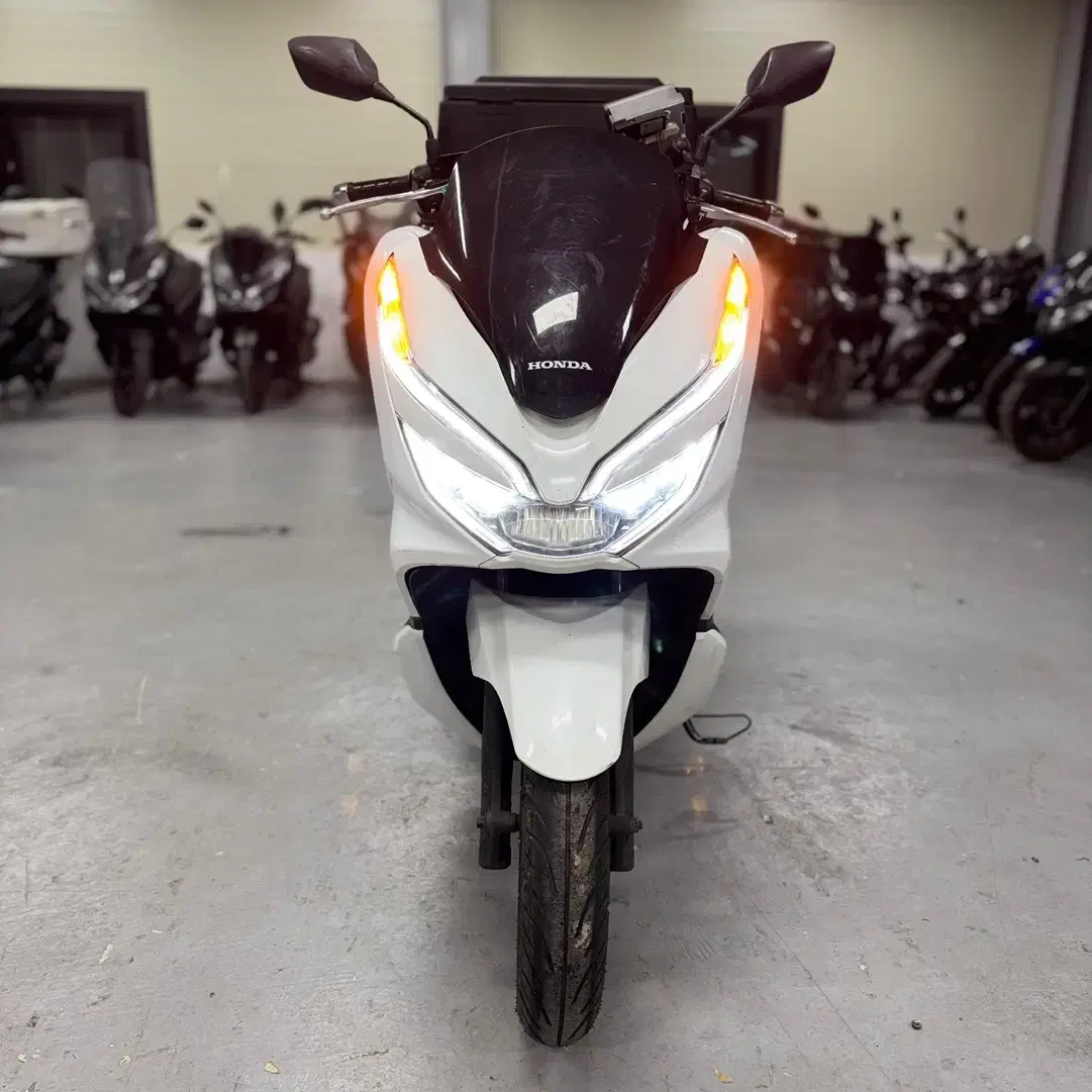 혼다 Pcx125 20년식 4만Km 판매합니다.