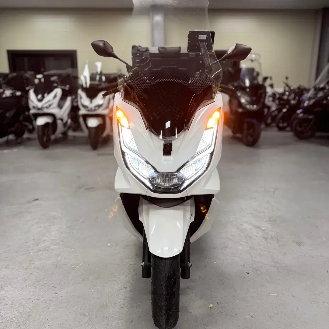 혼다 Pcx125 ABS 22년식 3만Km 블박차량 판매합니다.