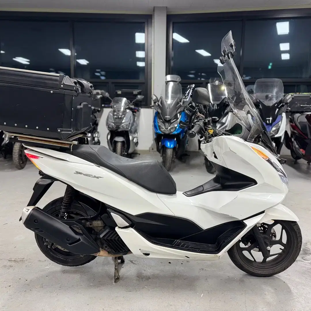 혼다 Pcx125 ABS 22년식 3만Km 블박차량 판매합니다.