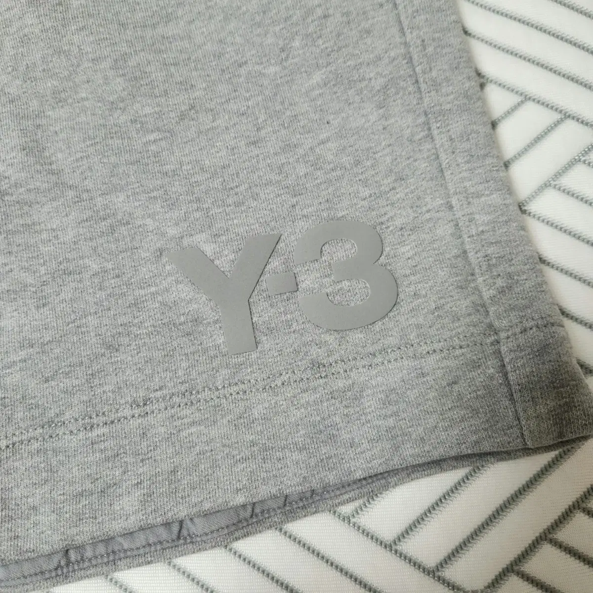 Y-3 클래식 테리 쇼츠, 스웻팬츠 반바지 미디엄그레이 M / 와이쓰리