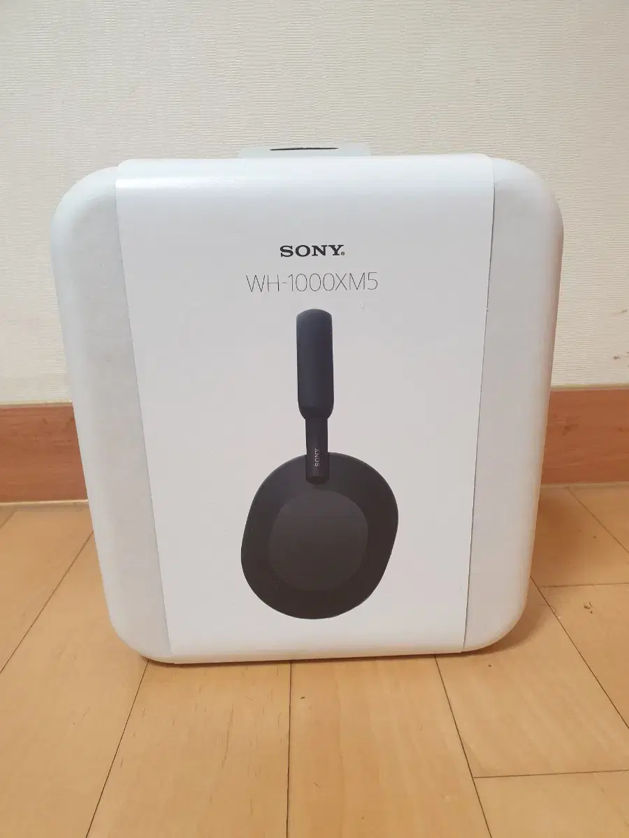 SONY WH-1000XM5 노이즈캔슬링 무선 헤드폰 블랙 (미사용)