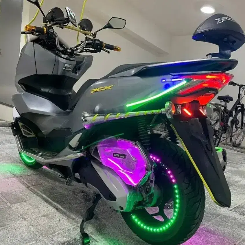 pcx abs21년식 3만키로 튜닝차