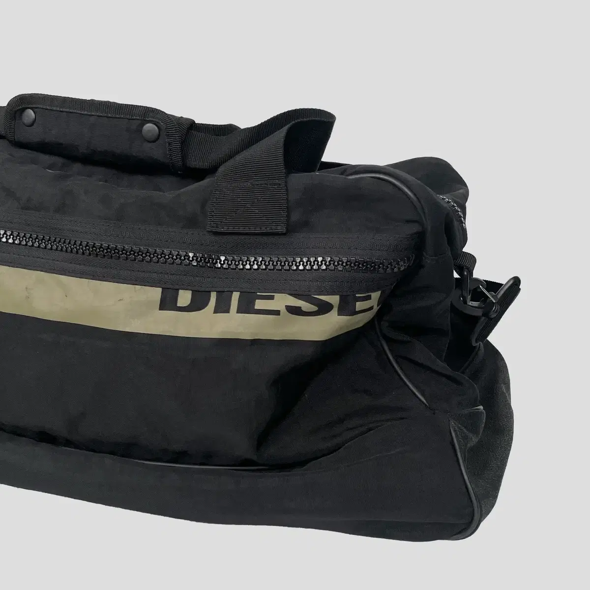 디젤 더플백, Diesel duffle bag