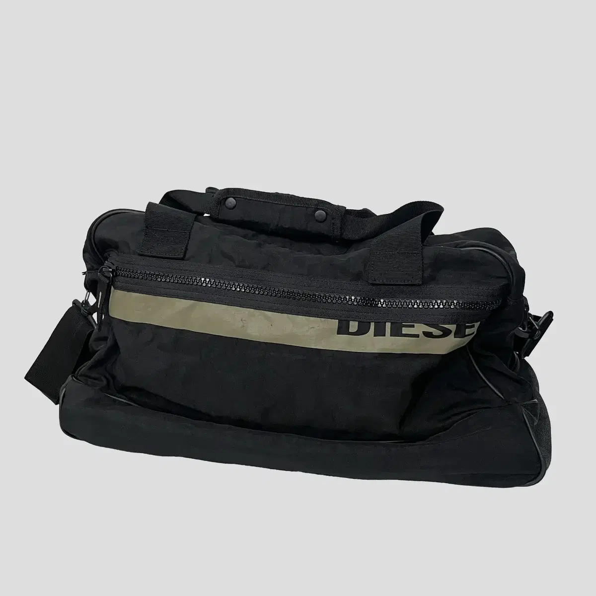 디젤 더플백, Diesel duffle bag