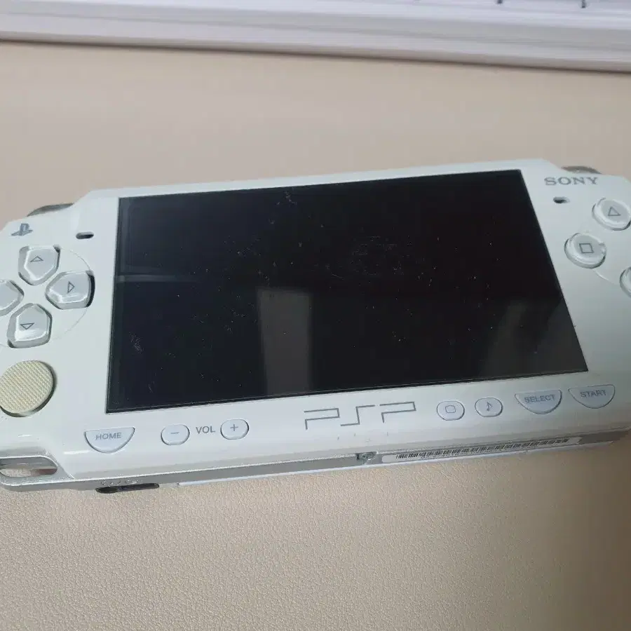 PSP 2대 일괄판매 (배터리x, 2005, 3005, 충전기1개)