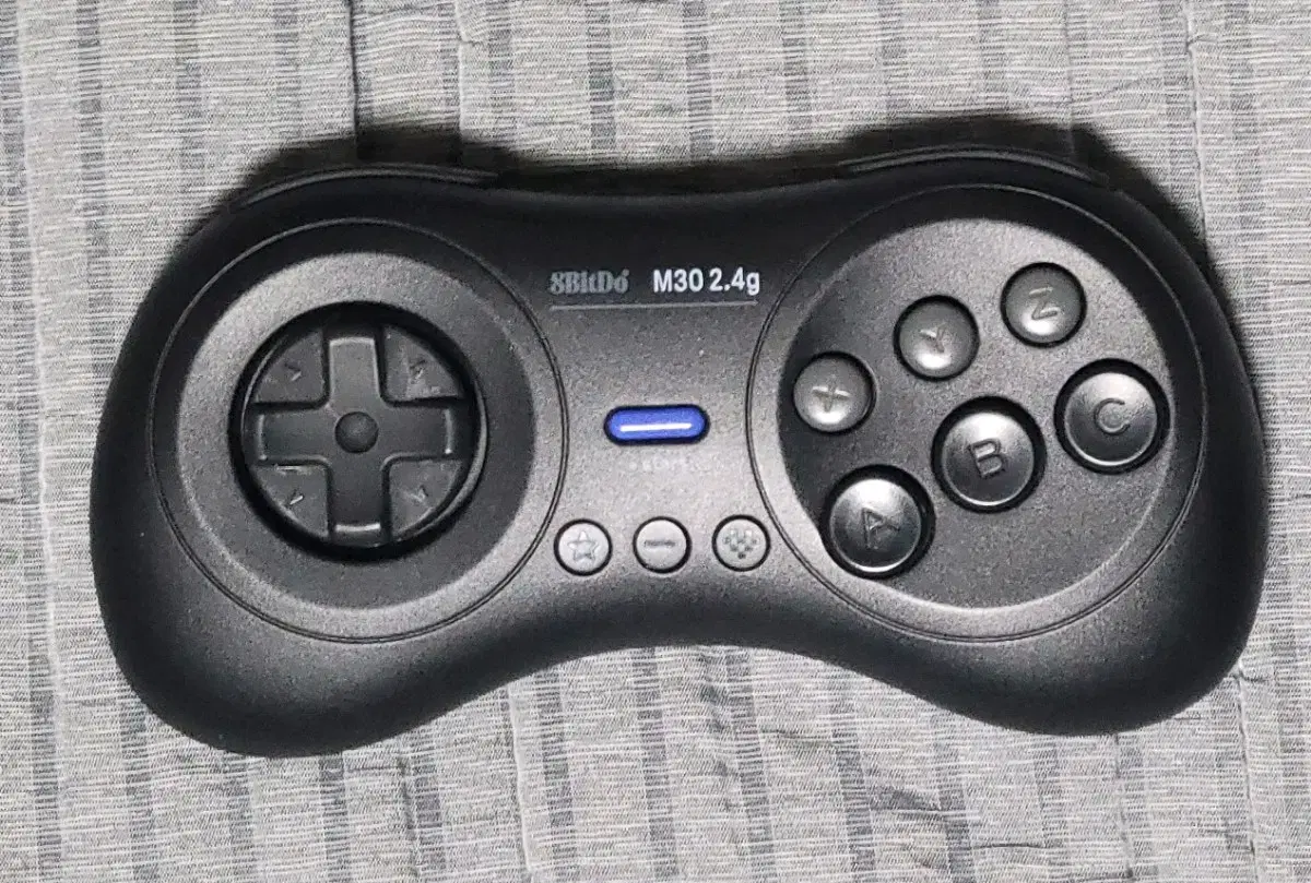 8BITDO M30 2.4G WIRELESS GAMEPAD팝니다.