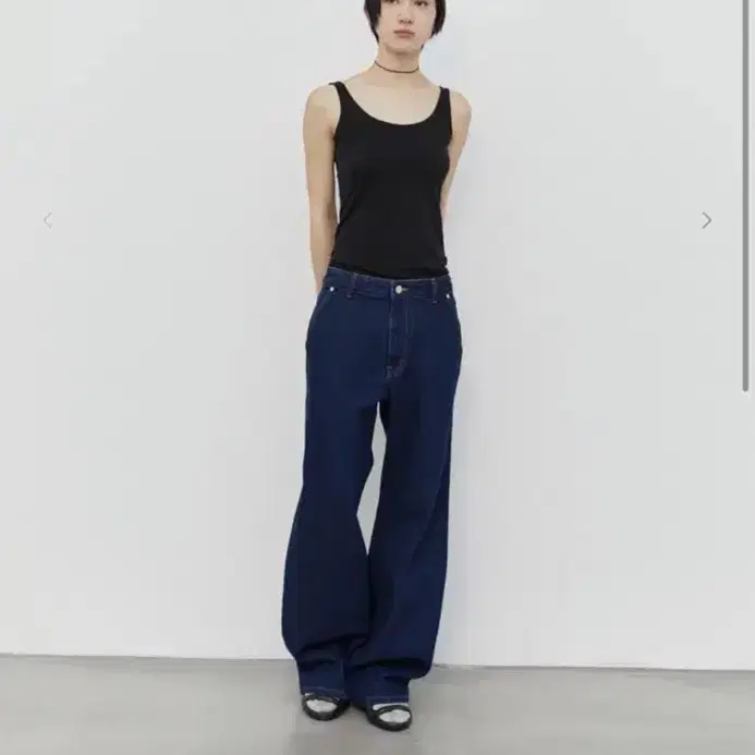 버뮬라_ curved denim pants- indigo blue