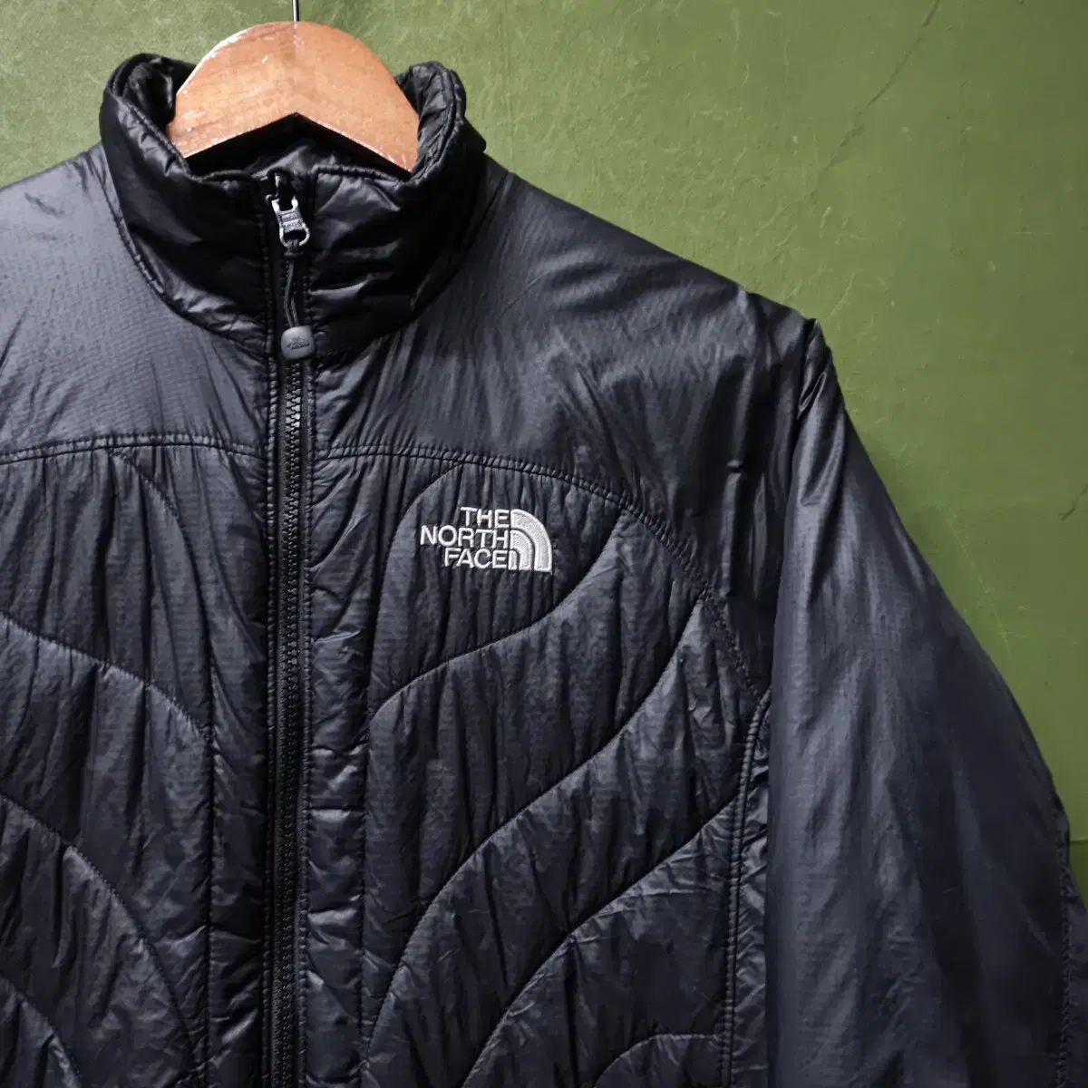 THE NORTH FACE 퀼팅 경량 패딩 자켓