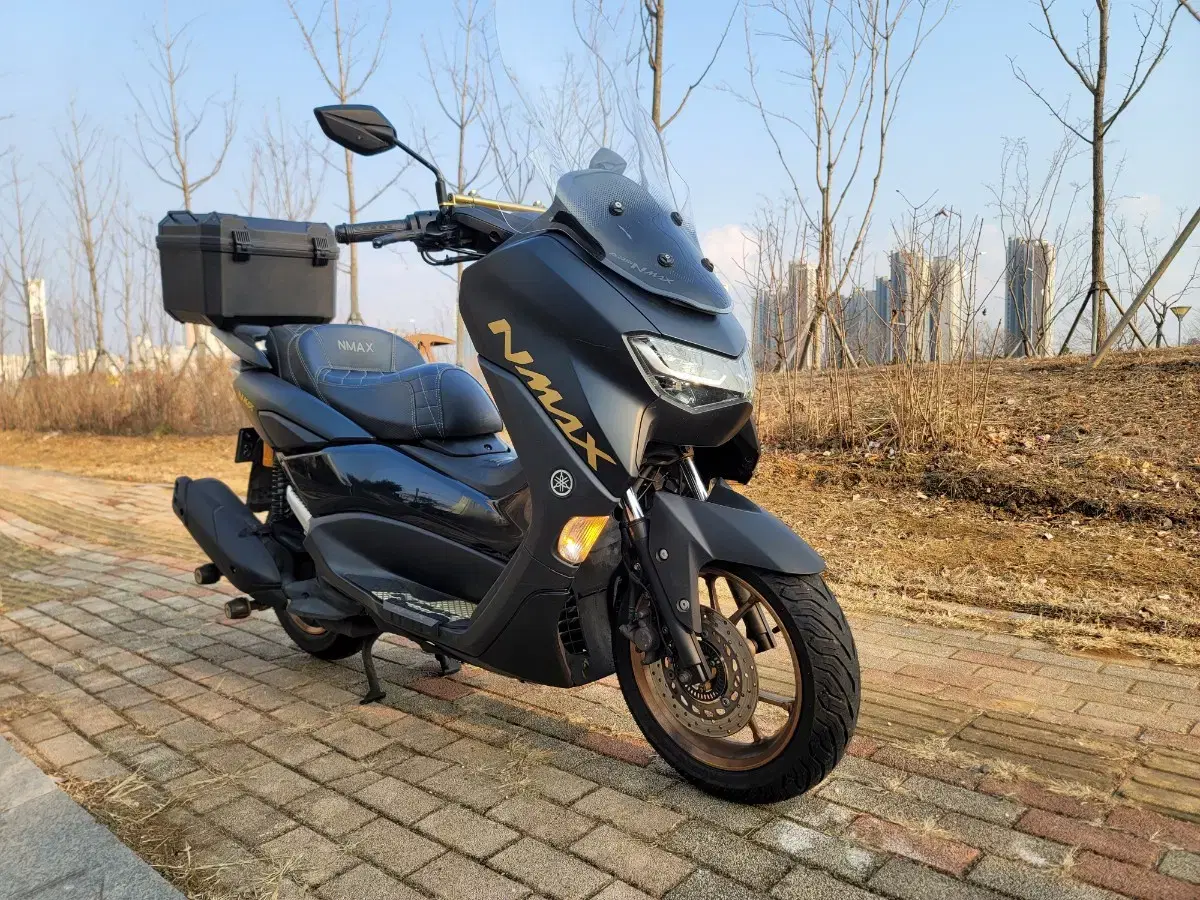 nmax125