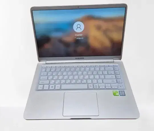 삼성 노트북 중고 NT900X5T 실버-i7 8550u