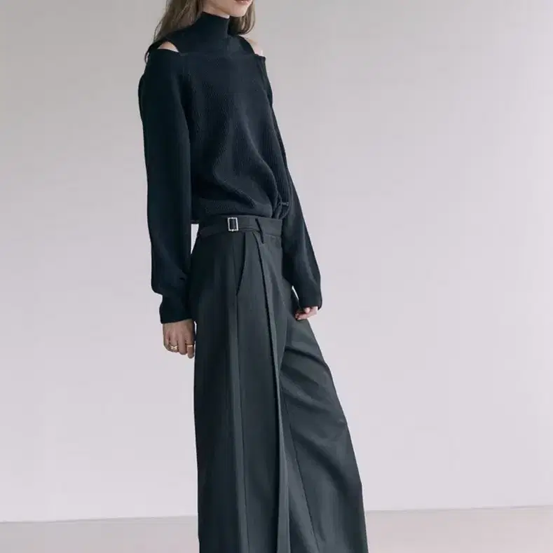 루에브르 Wool Blended Side-tuck Wide Pants