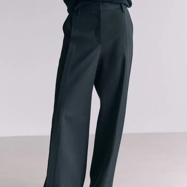 루에브르 Wool Blended Side-tuck Wide Pants