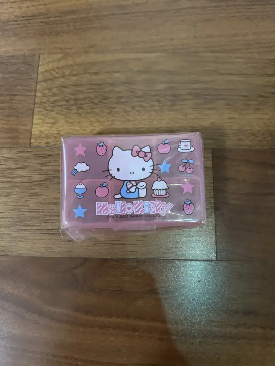 Sanrio Hello Kitty 6-compartment storage box