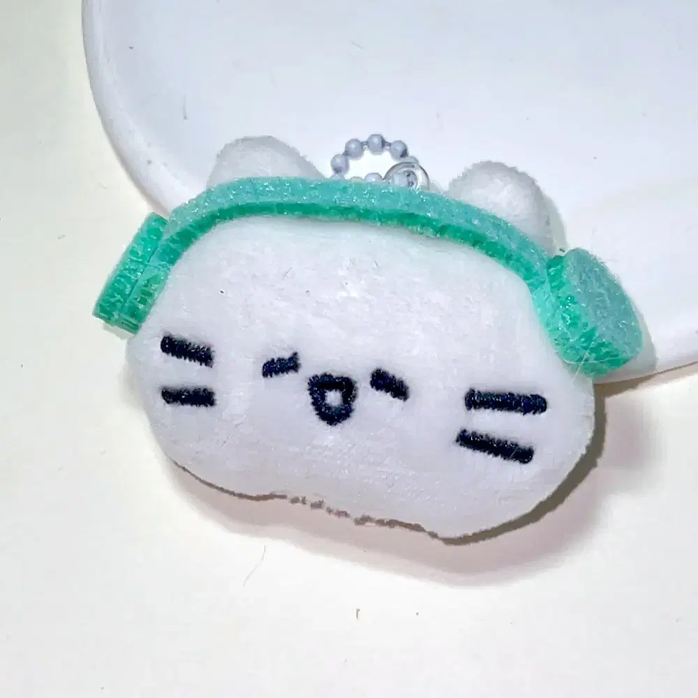 Headset Mini Cat Neko doll keyring Kitsch