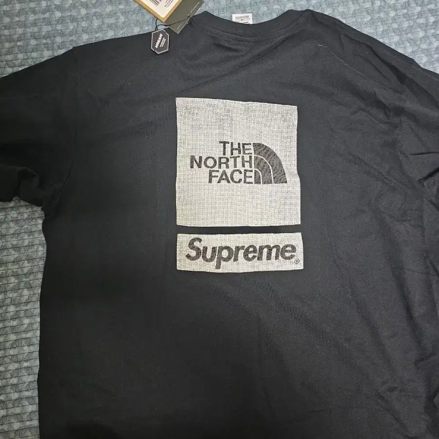 Supreme x The North Face Black L 팔아요