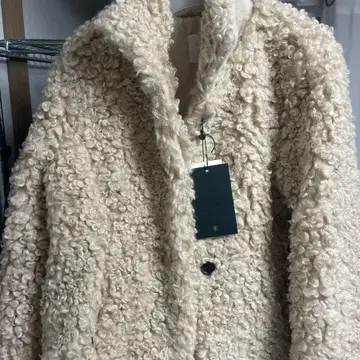 the Barnnet Bouffant Eco-Fur Jacket 【The Barnnet】 Ivory Bouffant