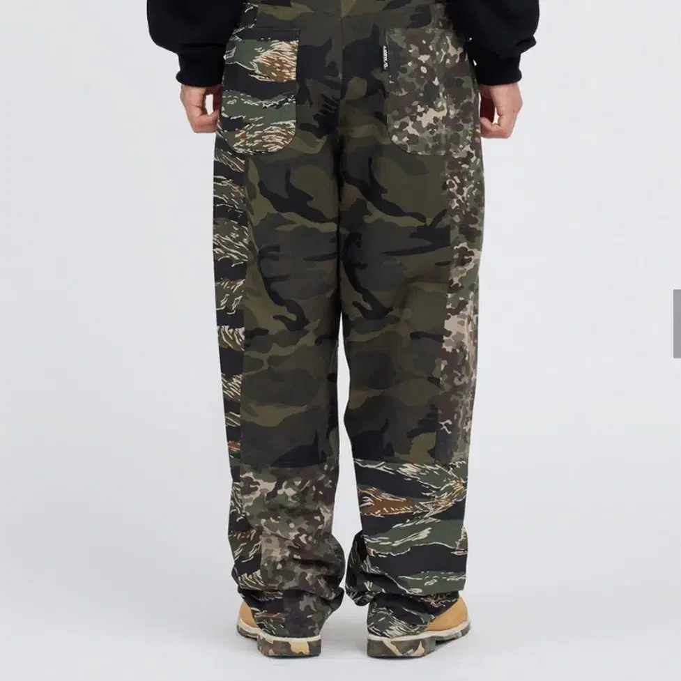 Camouflage Mixed Pants [KHAKI]