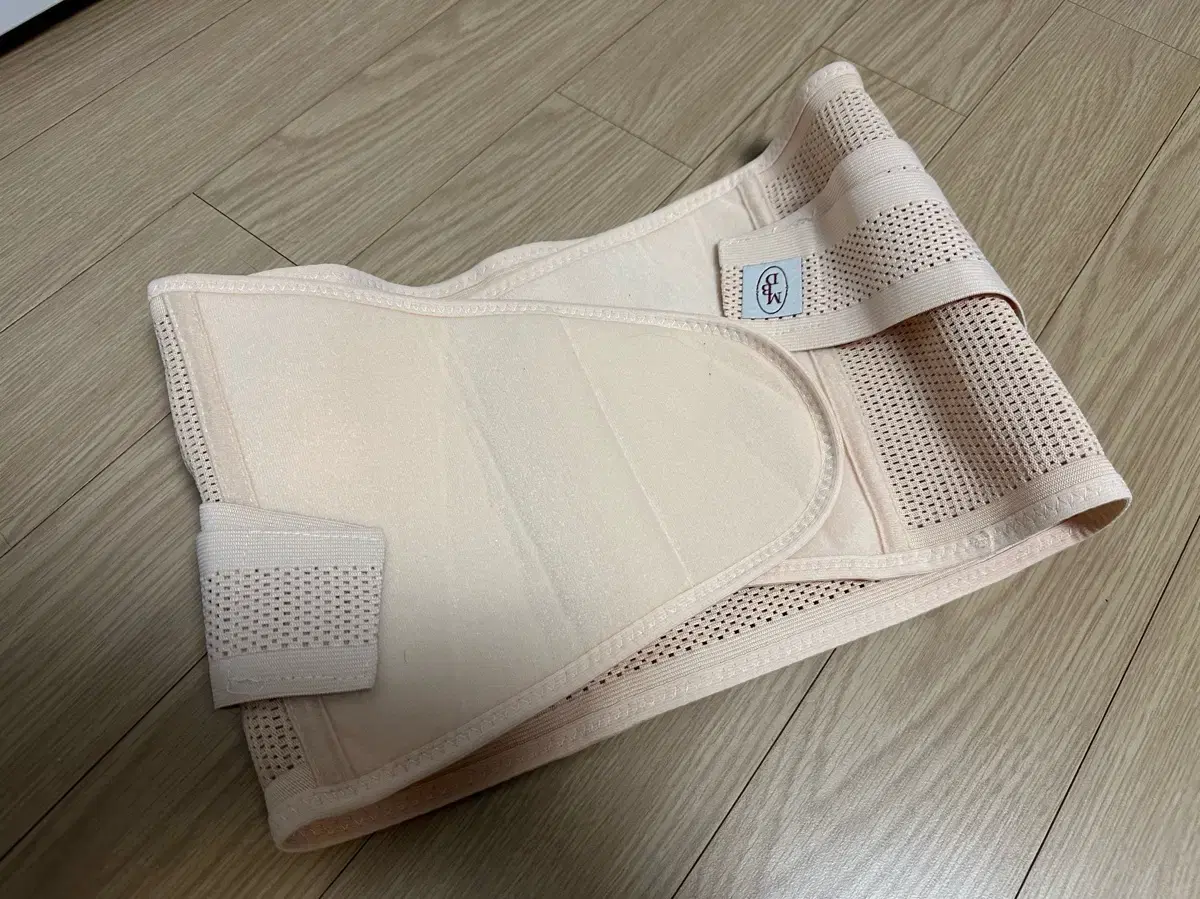 Postpartum abdominal belt