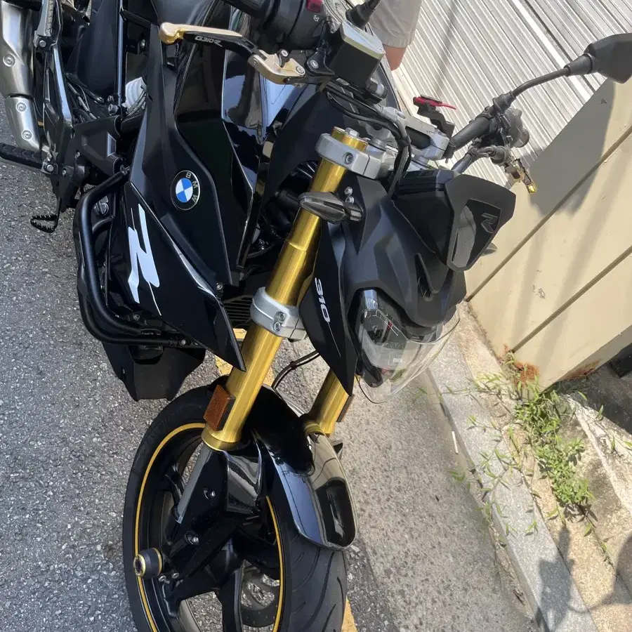 2022 BMW G310R