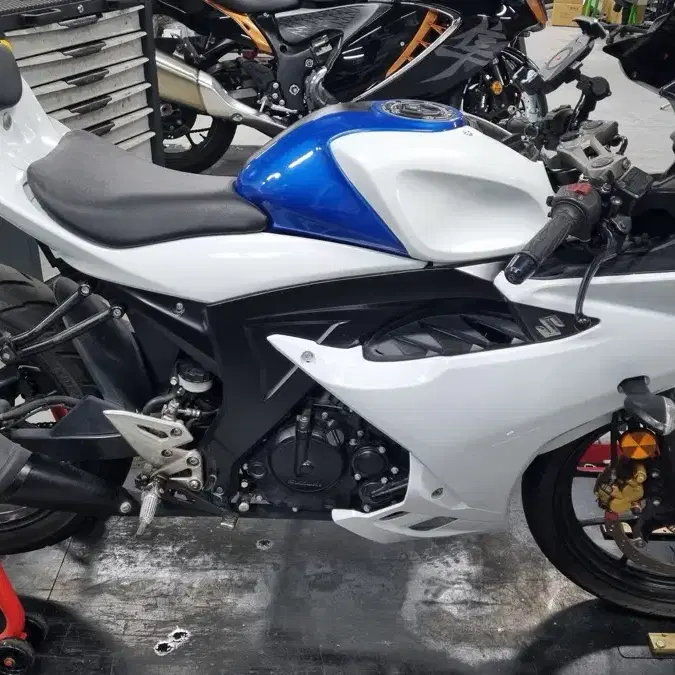 스즈키 gsxr125