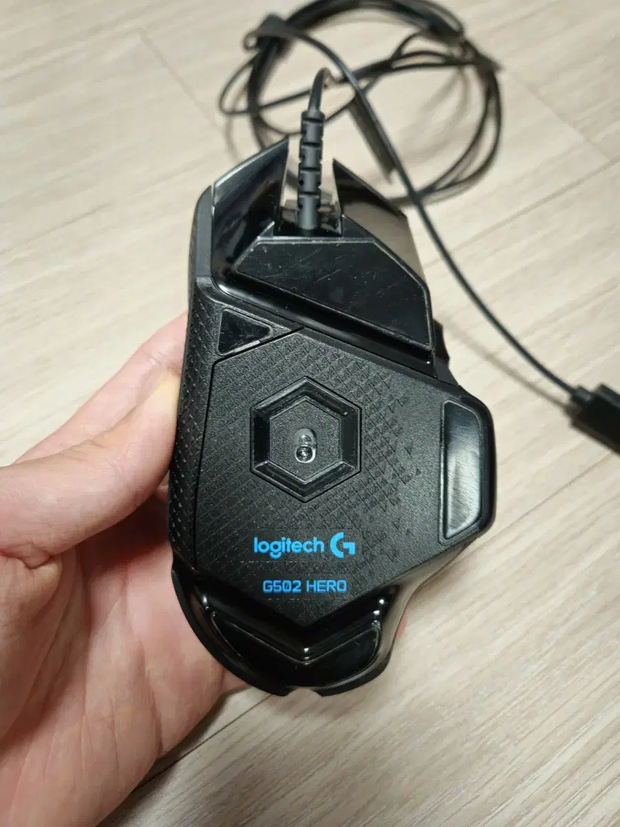 G502 hero