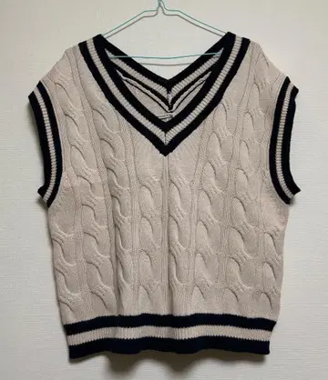 칠덴 니트 조끼