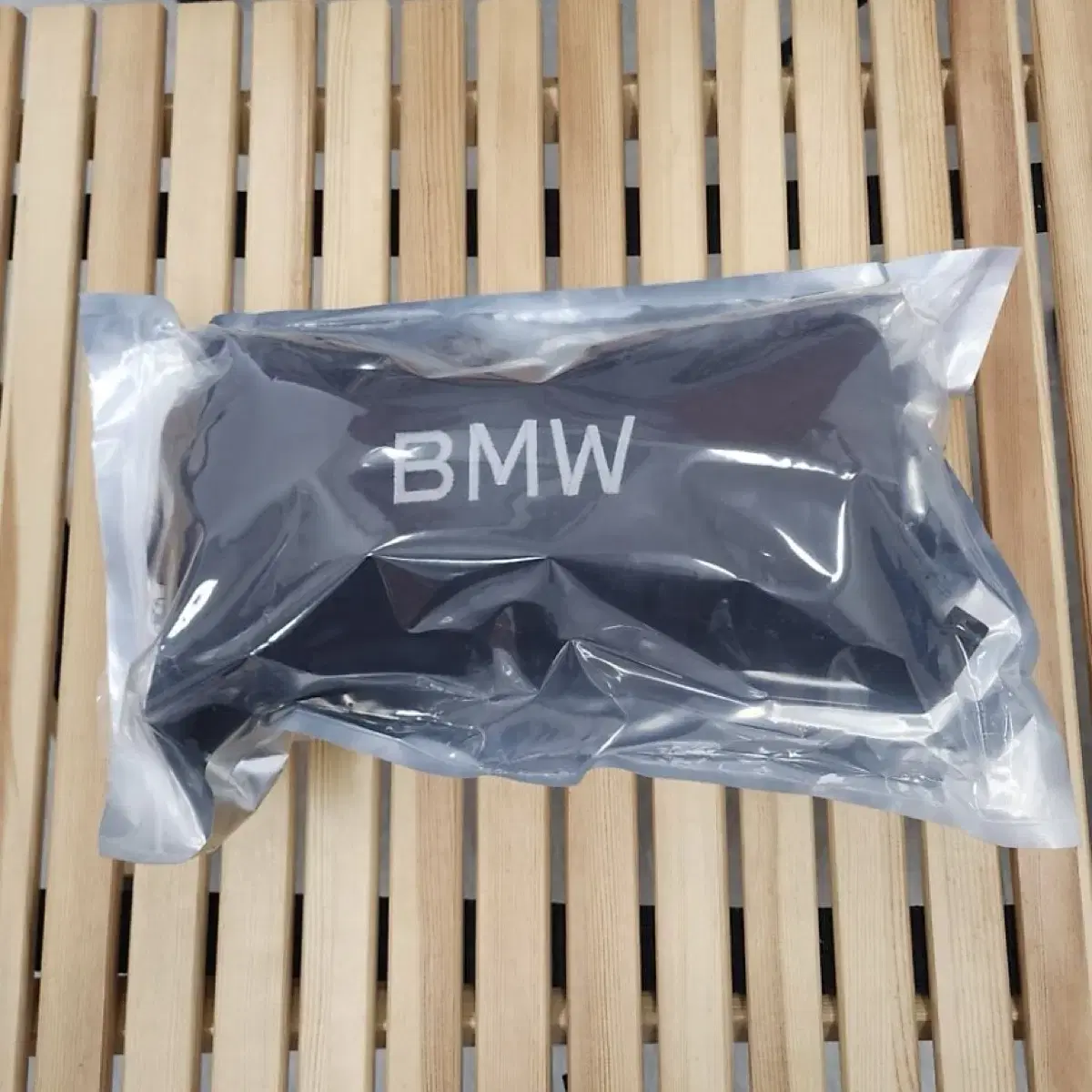 BMW 담요 쿠션 새제품 (1개 가격, 2개 20% 할인, 택포)