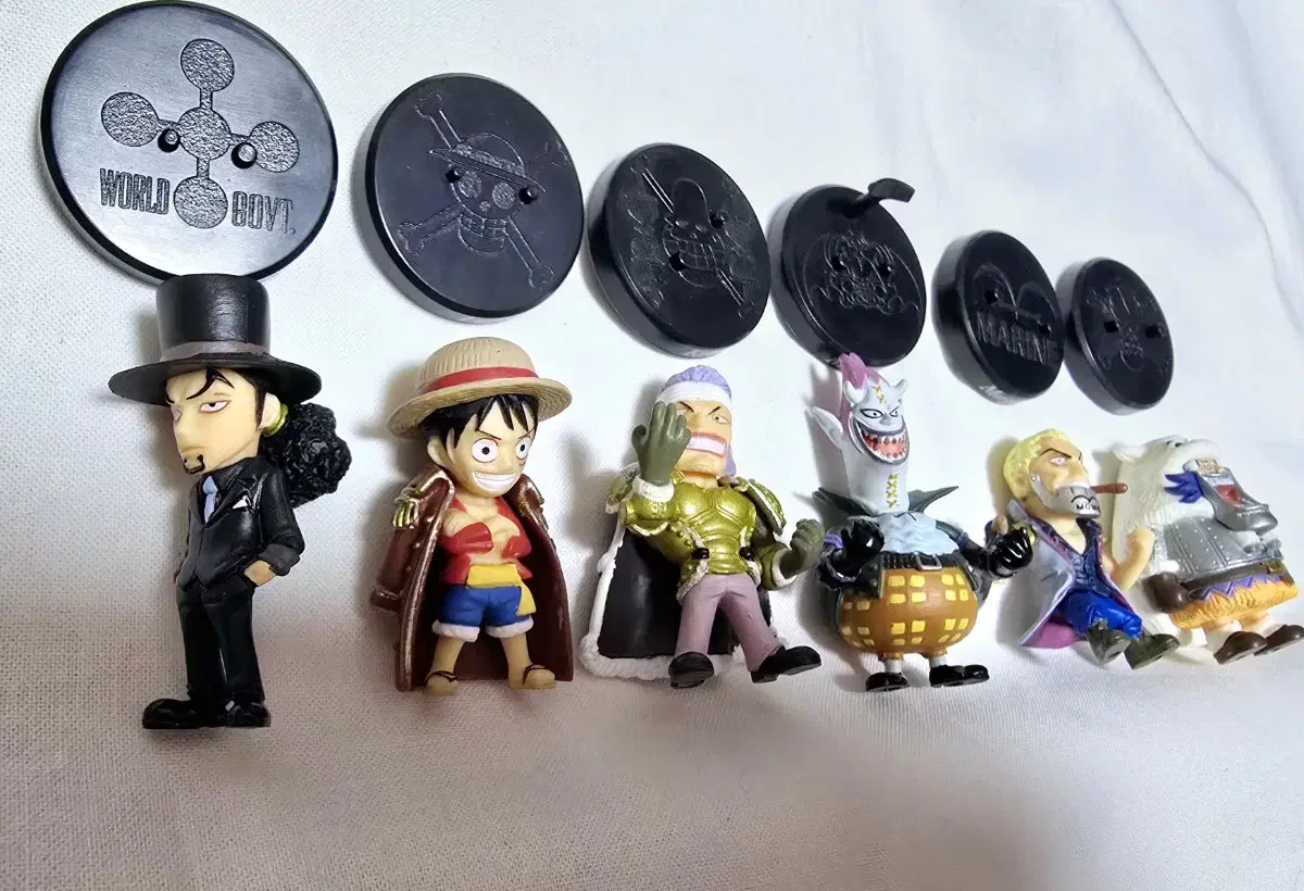 ONEPIECE Classic Figures Bulk WTS Lewy Luffy Clicks Moria Morgan Wapol