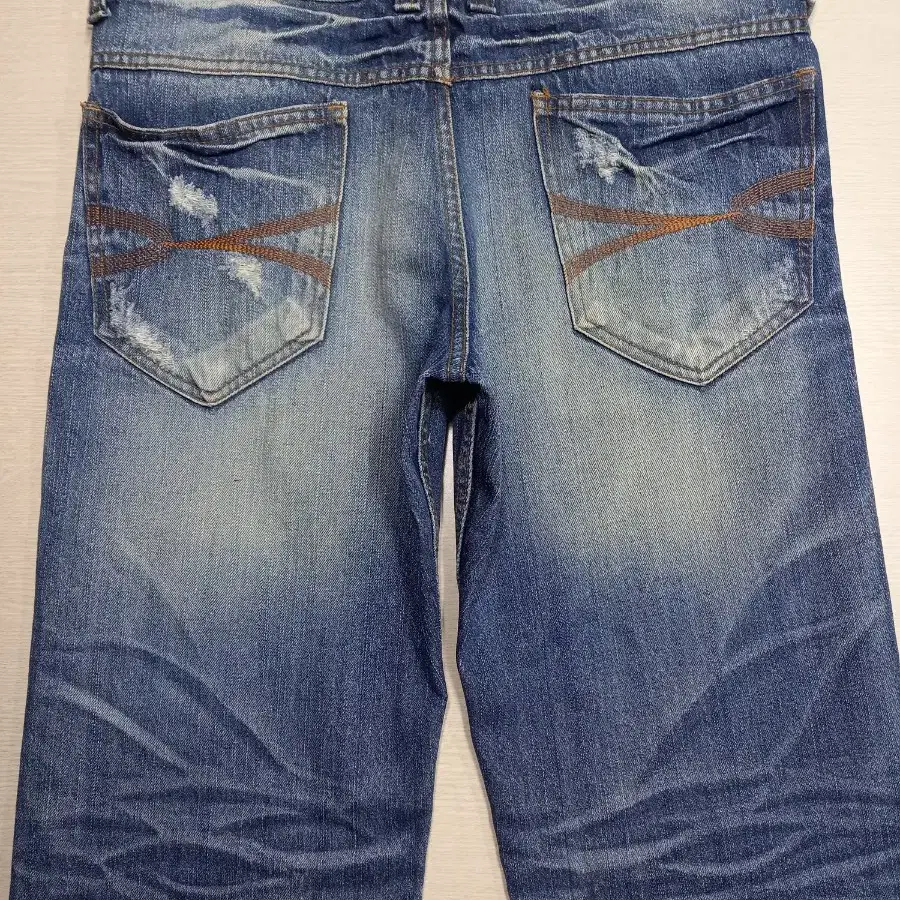 32 KELLO JEANS Kor 워싱아트 데미지워싱 일자진 32-83