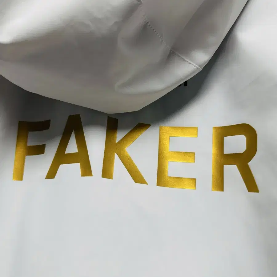 t1 faker 페이커 24 월즈 4성 자켓 금색마킹