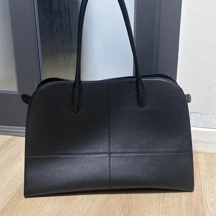 유스 top handle big bag 새상품급 판매