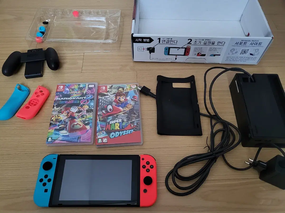 Nintendo Switch full set (including Mario Kart and Mario Odyssey) Full set