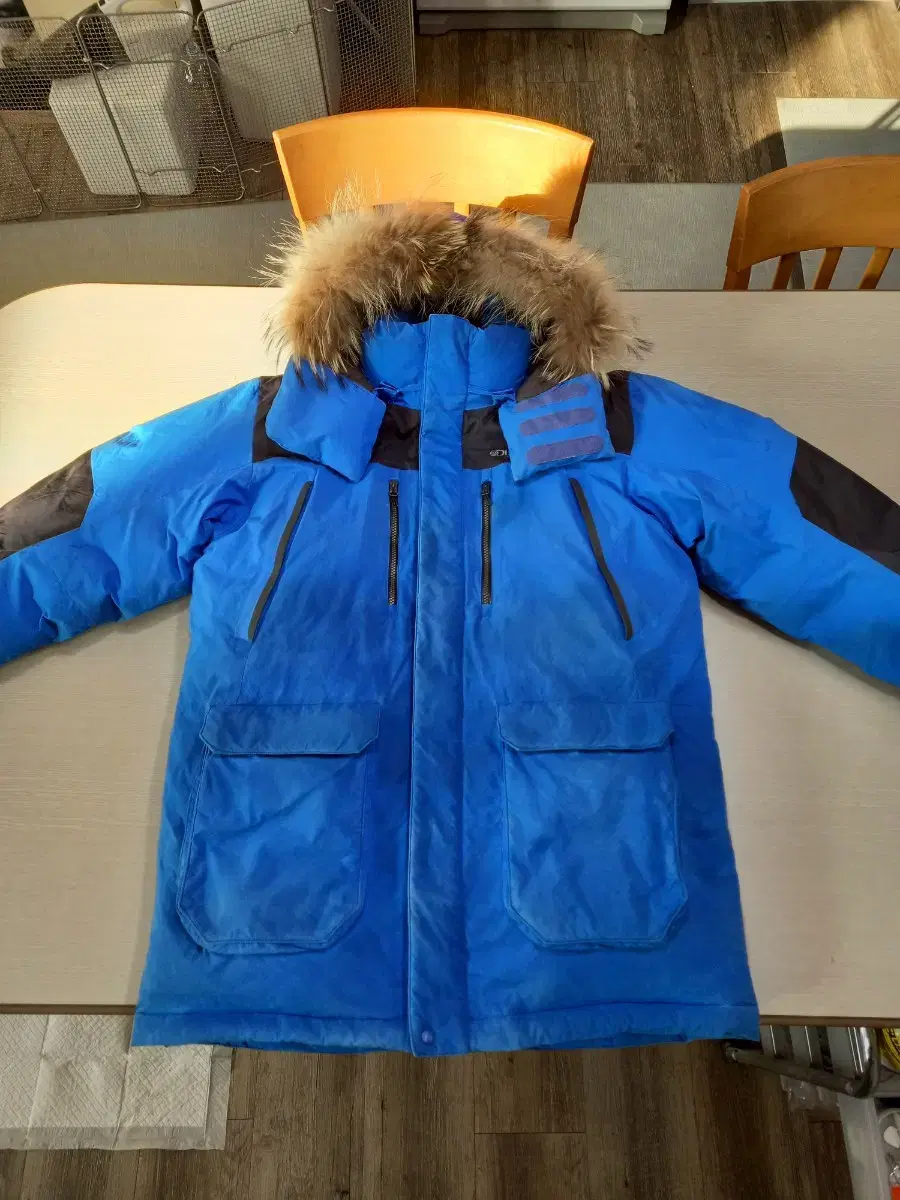 L100 DISCOVERY 800 Goose Down Raccoon Fur bloo L-553