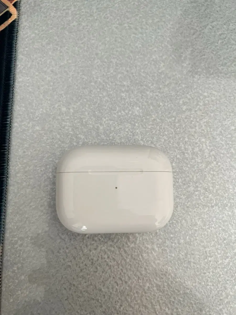 AirPods Pro 2 without the case