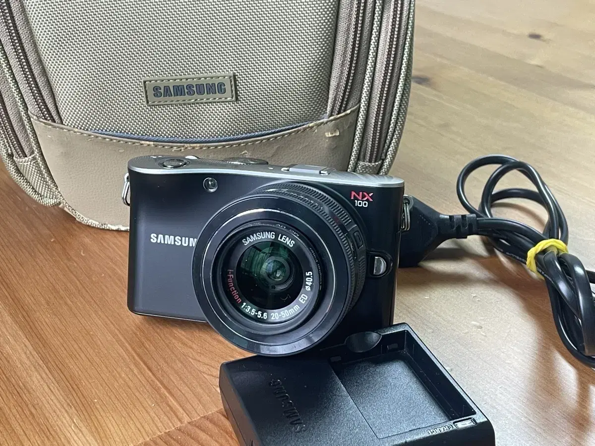 삼성 NX 100 빈티지 디지털 카메라