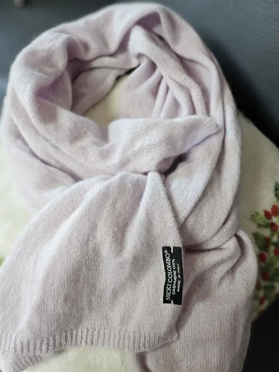 Ni-ki Colombo Shawl and Scarf