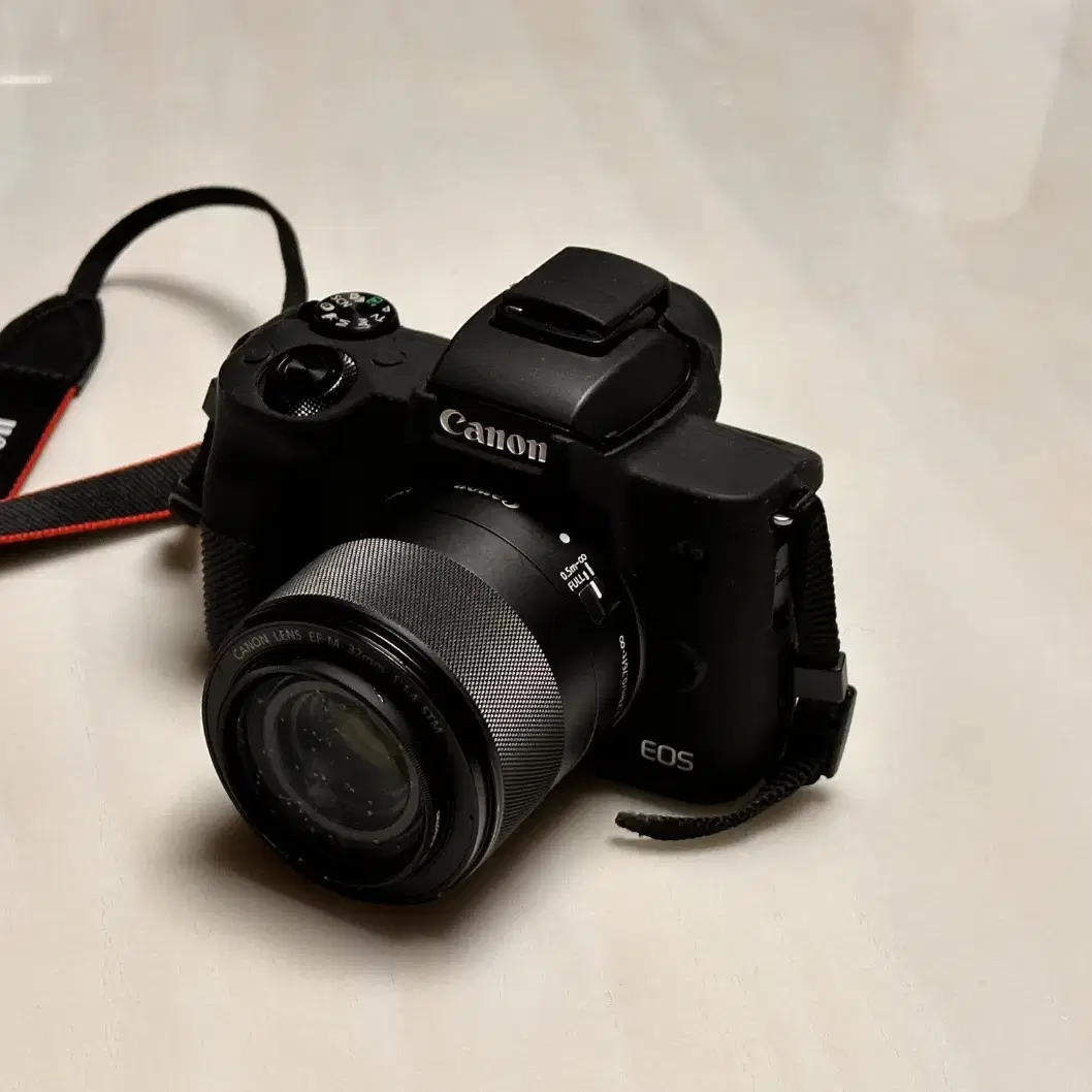 캐논 CANNON M50 카메라바디 + EFM 32MM F1.4 캐논렌즈