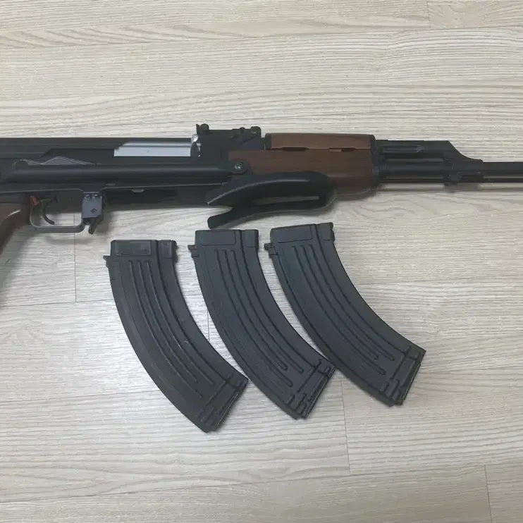 [판매완료] 장난감총 수정탄 모델건 AK47 판매합니다.