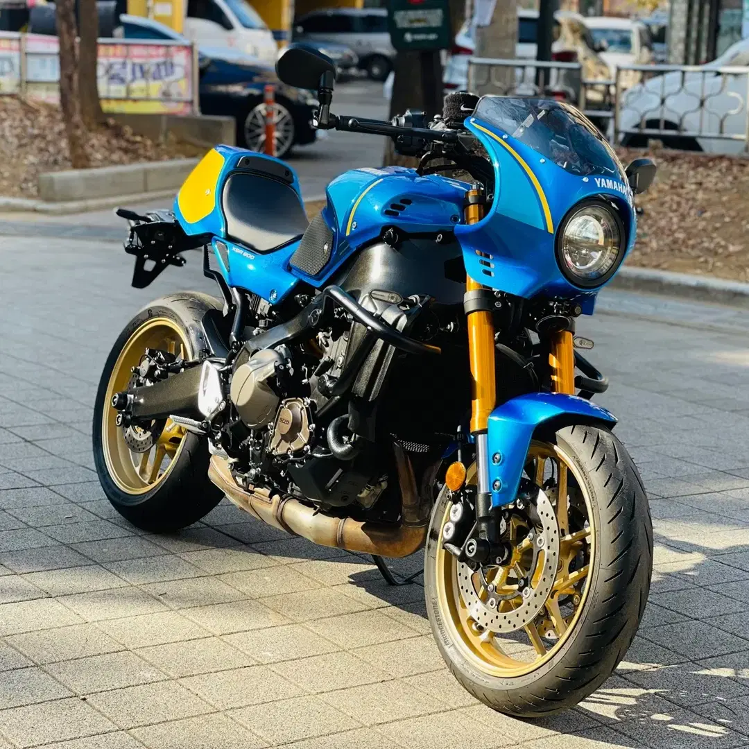 야마하 XSR900 비키니 카울 1212KM 신차급 차량 판매 합니다.