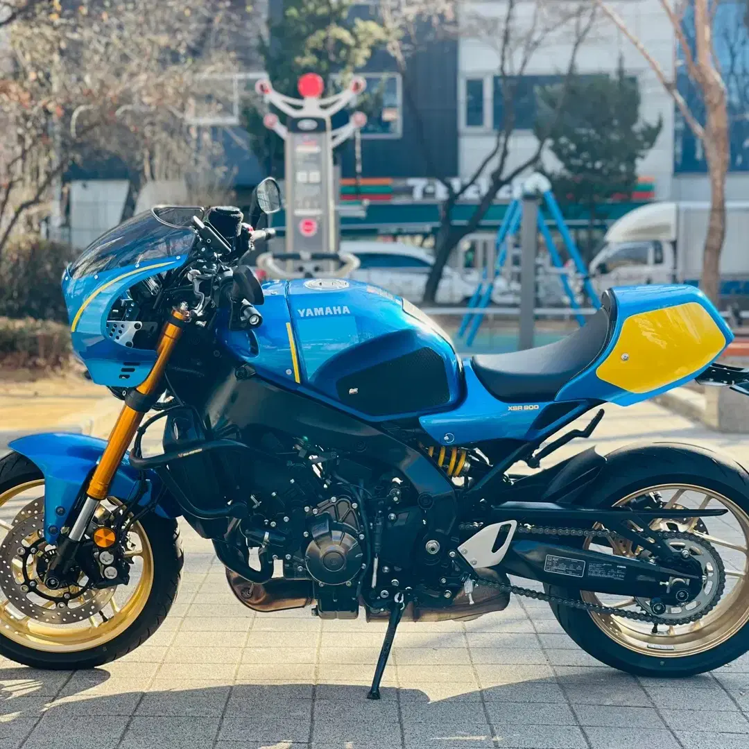 야마하 XSR900 비키니 카울 1212KM 신차급 차량 판매 합니다.