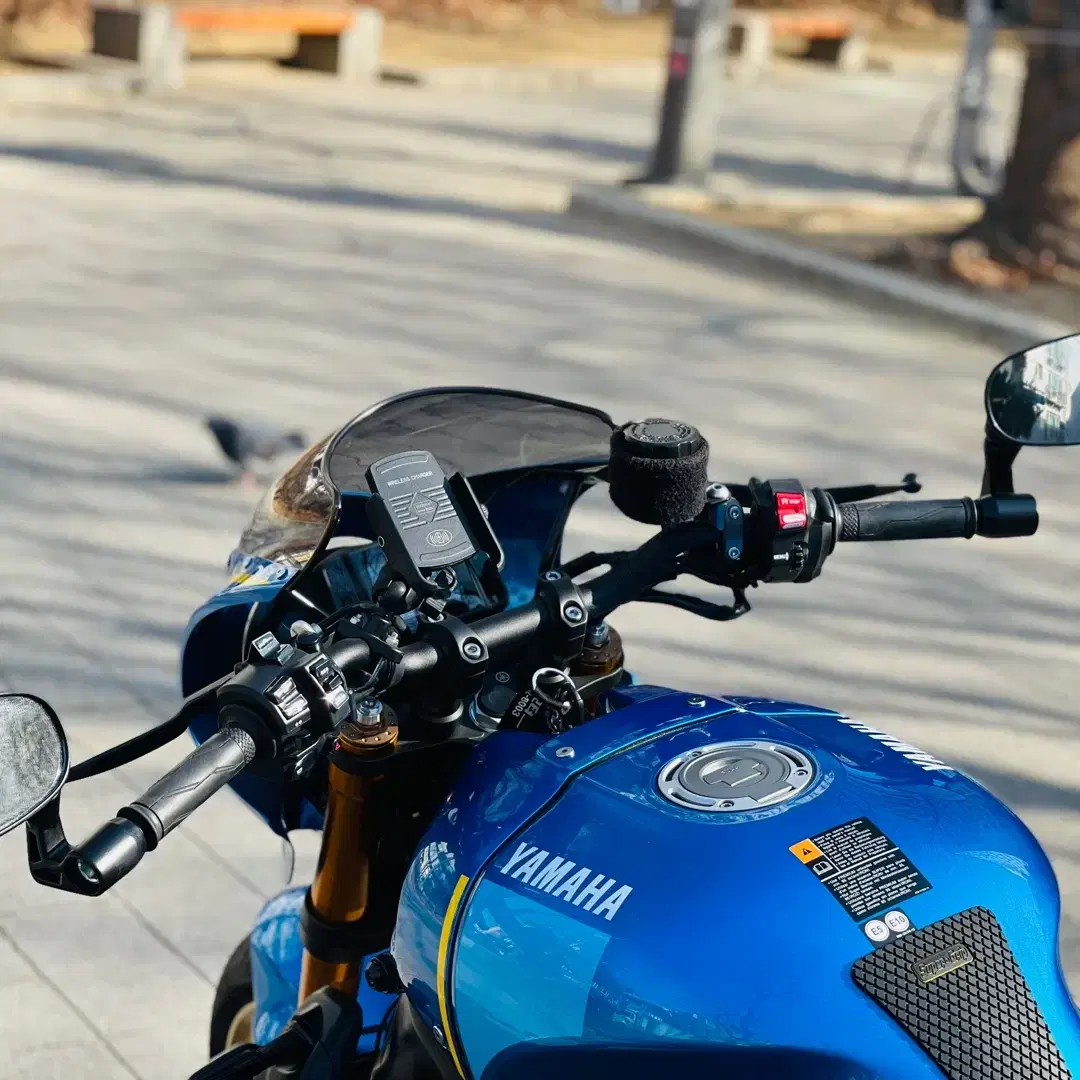 야마하 XSR900 비키니 카울 1212KM 신차급 차량 판매 합니다.