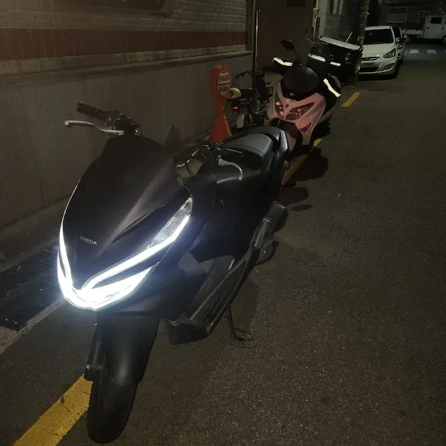 20년식 pcx125 판매합니다