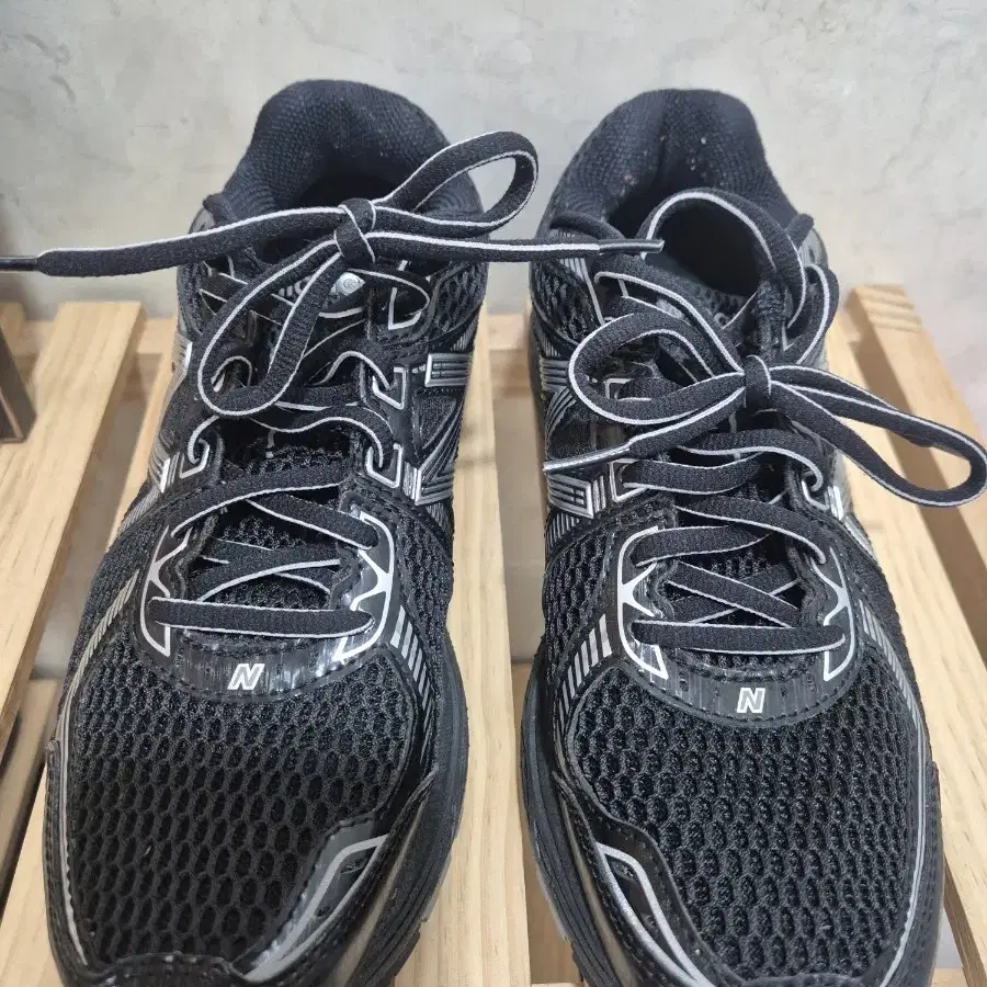 뉴발란스860v2 Black Grey(230)