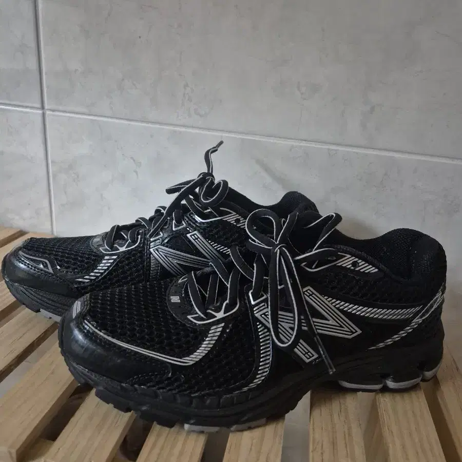 뉴발란스860v2 Black Grey(230)