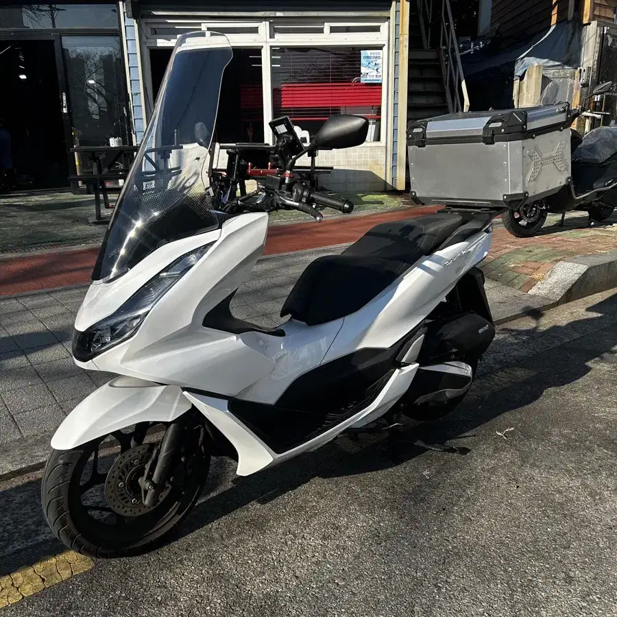 혼다 PCX125 2022년식 좋은 상태 유지중, 부산 오토바이