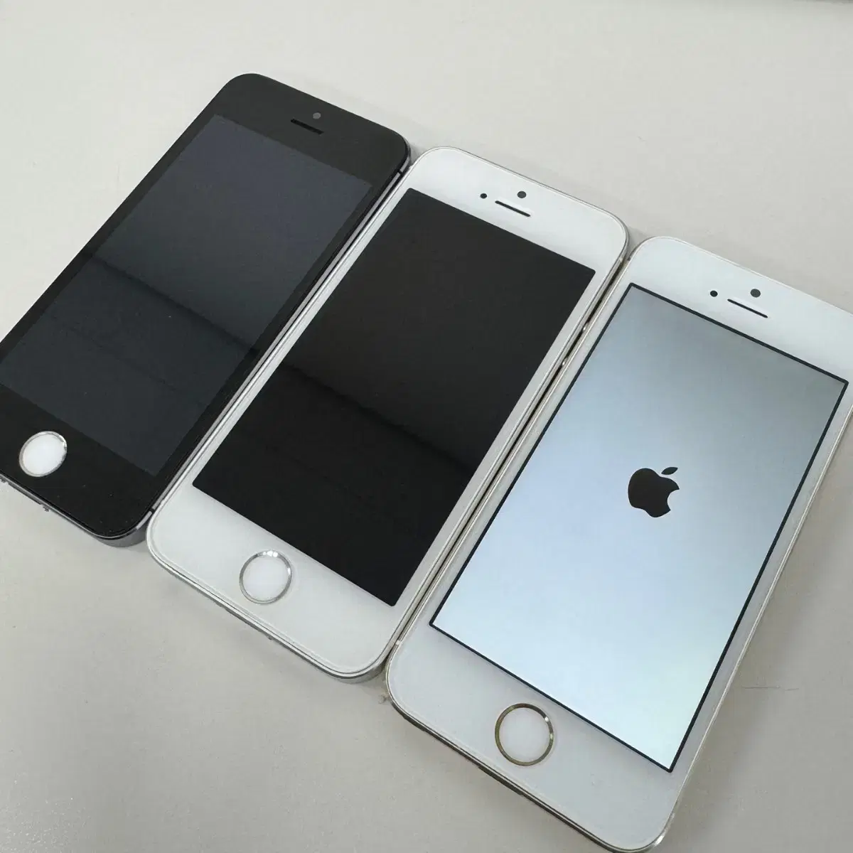아이폰 5S A급 상등급(16GB)상태 최상! 빠른 배송!